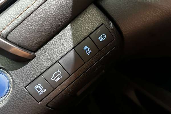 2020 Toyota Camry Ascent Sport AXVH70R