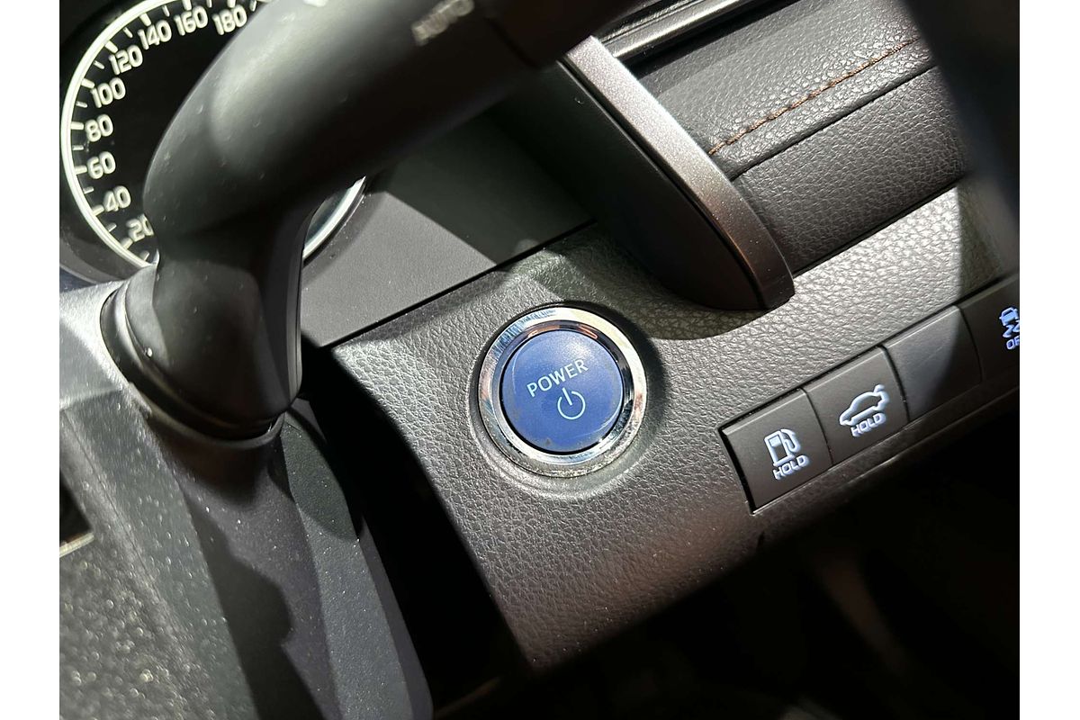 2020 Toyota Camry Ascent Sport AXVH70R