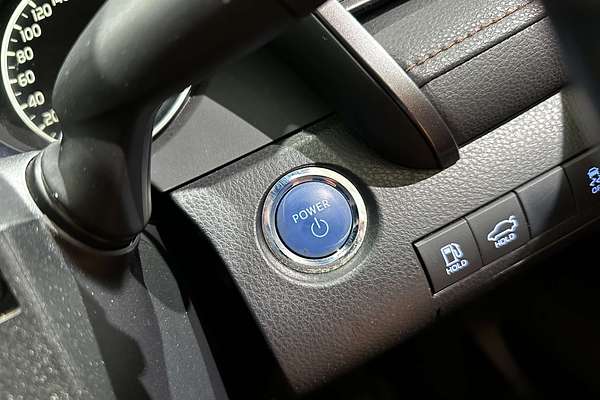 2020 Toyota Camry Ascent Sport AXVH70R
