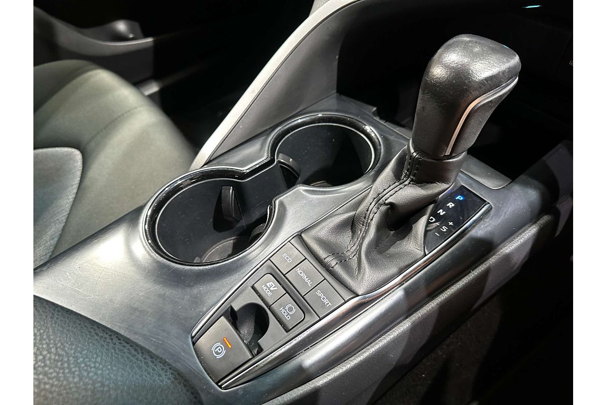 2020 Toyota Camry Ascent Sport AXVH70R