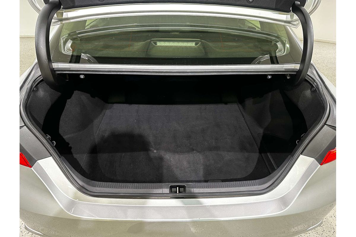2020 Toyota Camry Ascent Sport AXVH70R