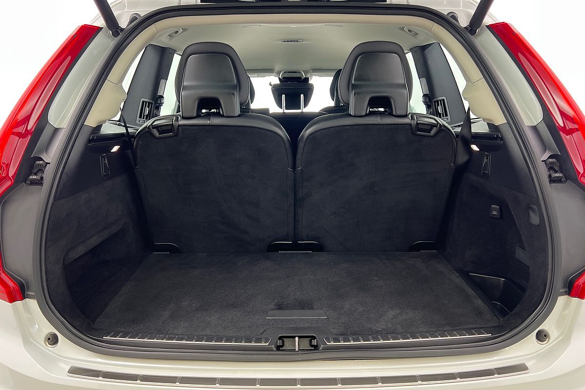 2020 Volvo XC90 D5 Momentum