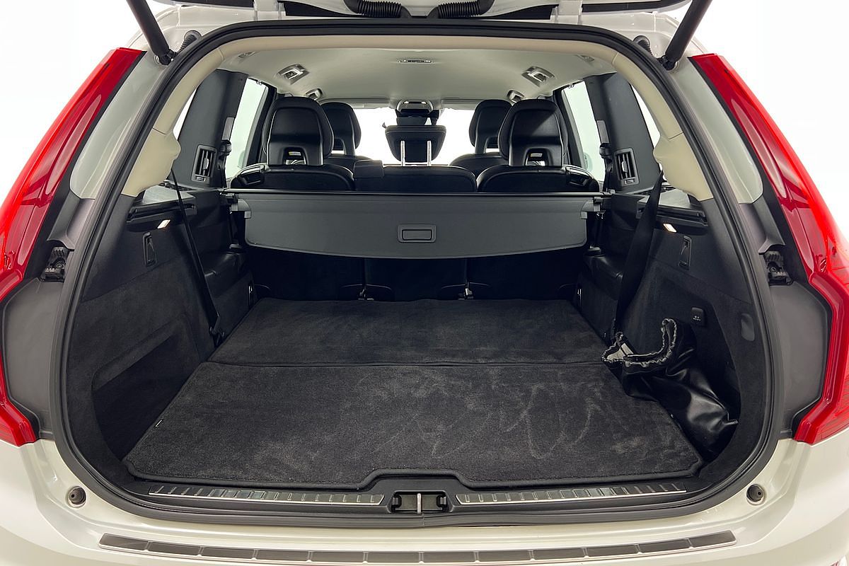 2020 Volvo XC90 D5 Momentum