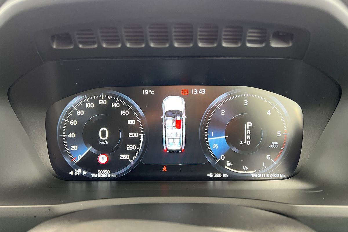 2020 Volvo XC90 D5 Momentum