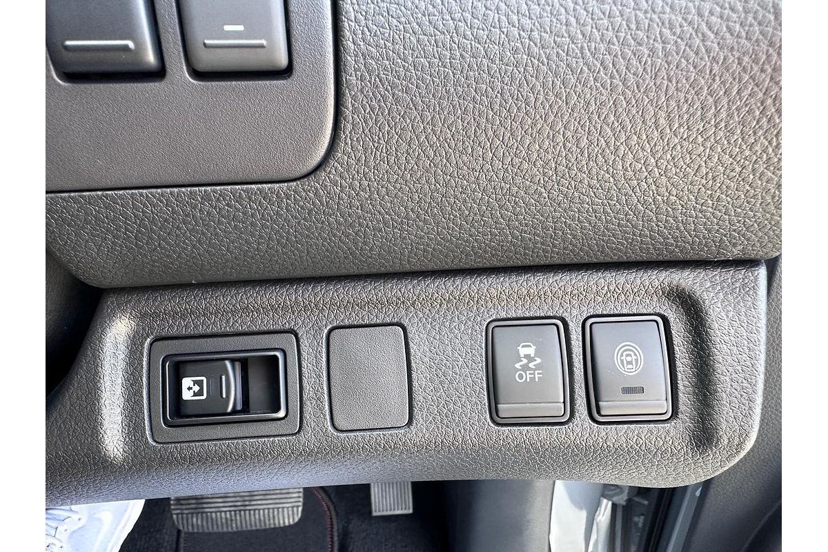 2025 Nissan Navara PRO-4X D23 4X4