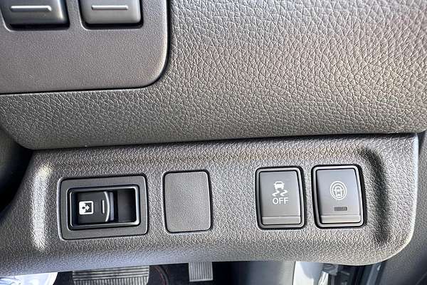 2025 Nissan Navara PRO-4X D23 4X4