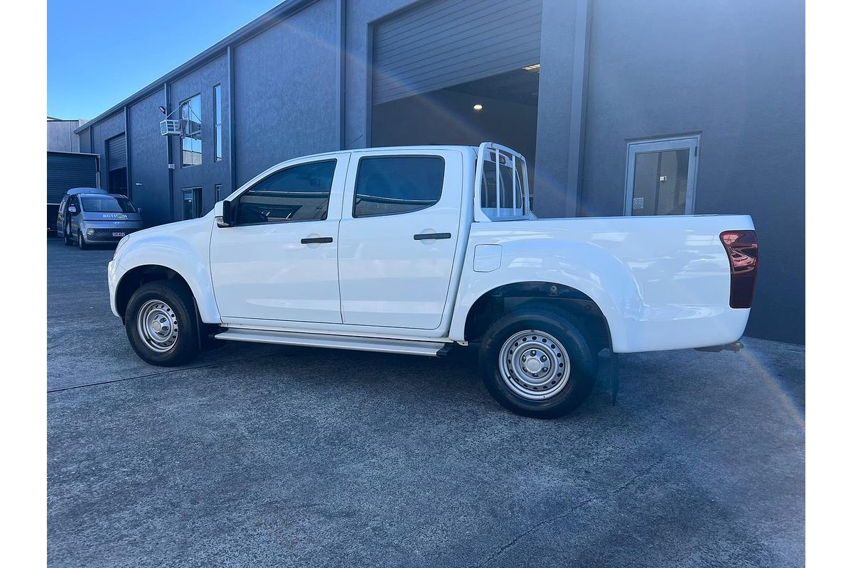 2017 Isuzu D-MAX SX High Ride Rear Wheel Drive