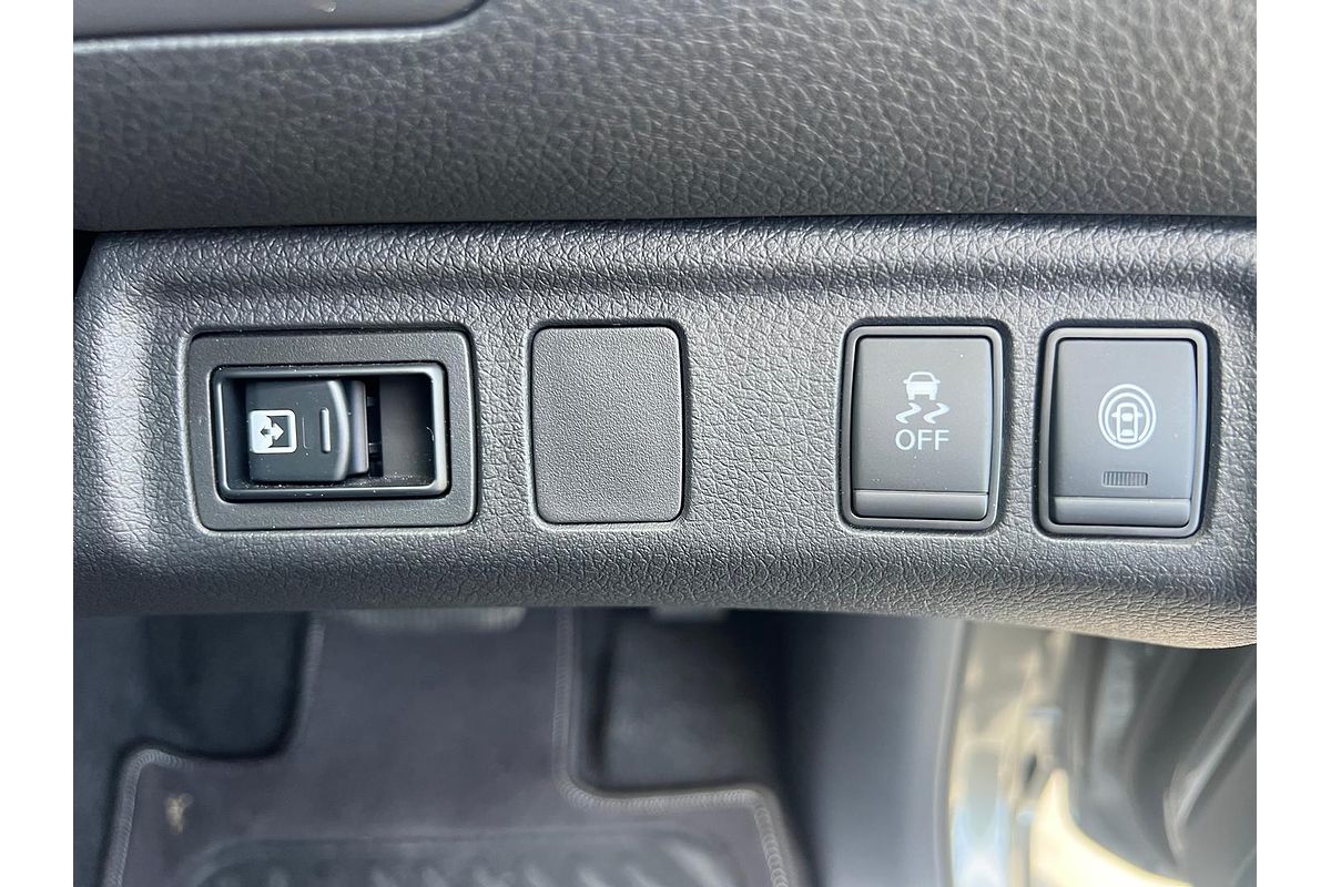 2025 Nissan Navara ST-X D23 4X4