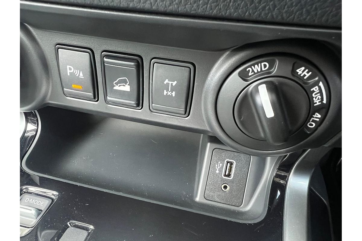 2025 Nissan Navara ST-X D23 4X4