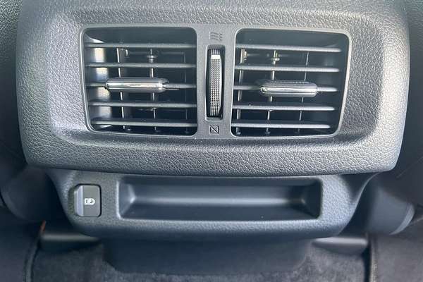 2025 Nissan Navara ST-X D23 4X4