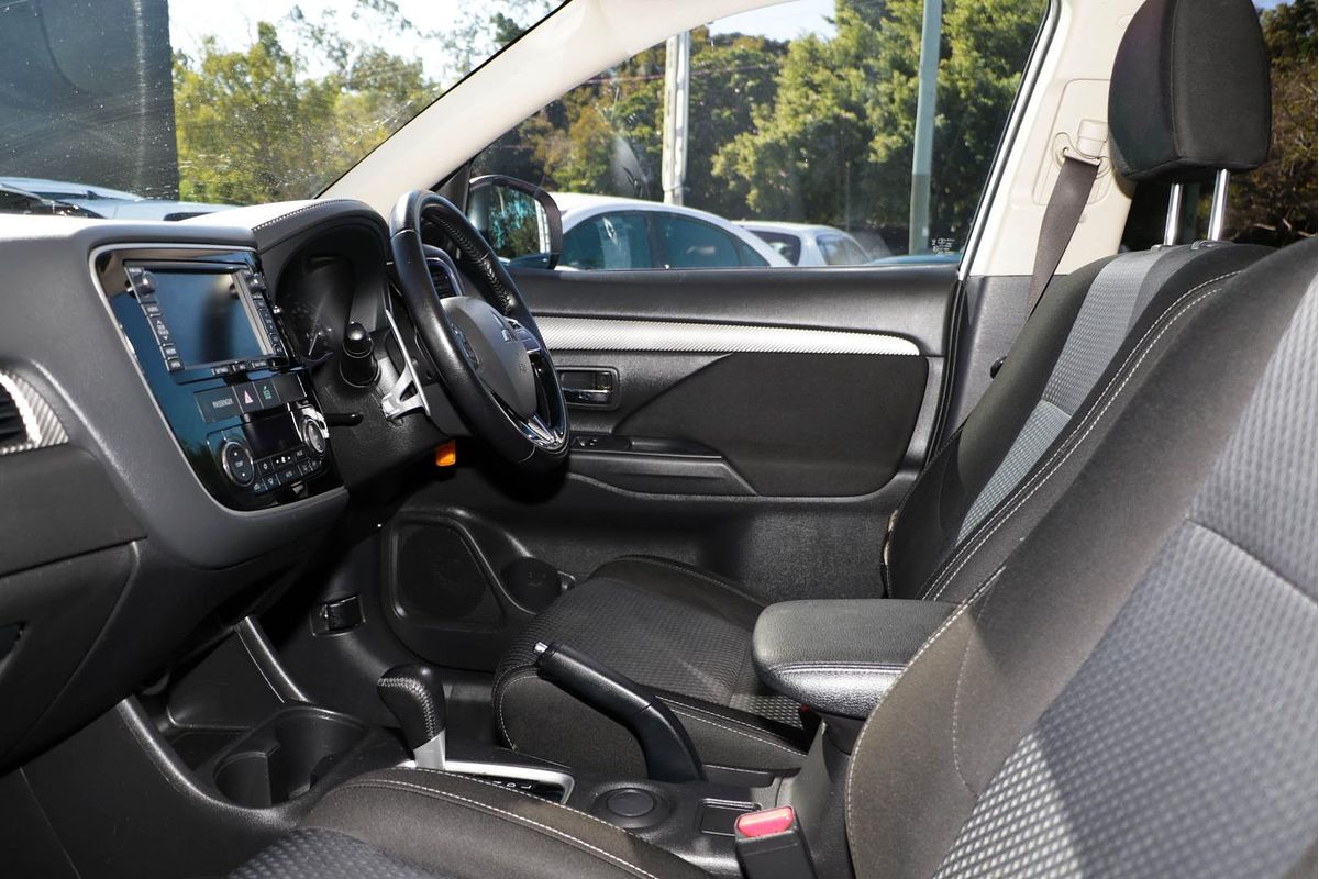2016 Mitsubishi Outlander XLS ZK