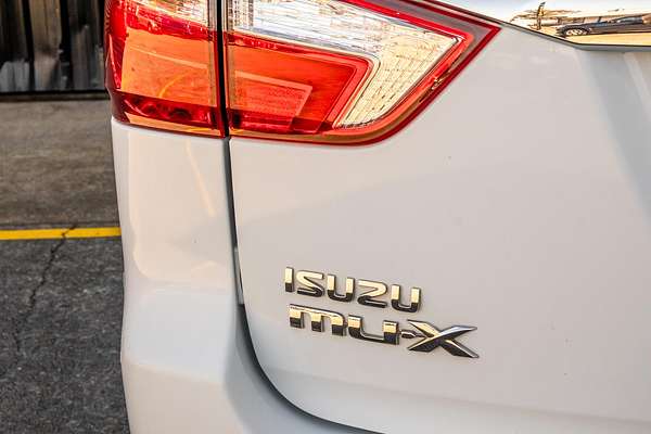 2017 Isuzu MU-X LS-M