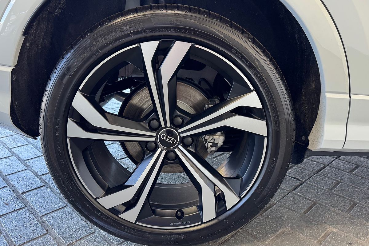 2025 Audi Q3 40 TFSI S line F3