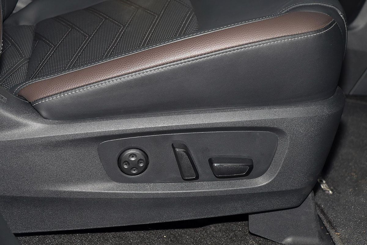 2023 Nissan Pathfinder Ti-L R53