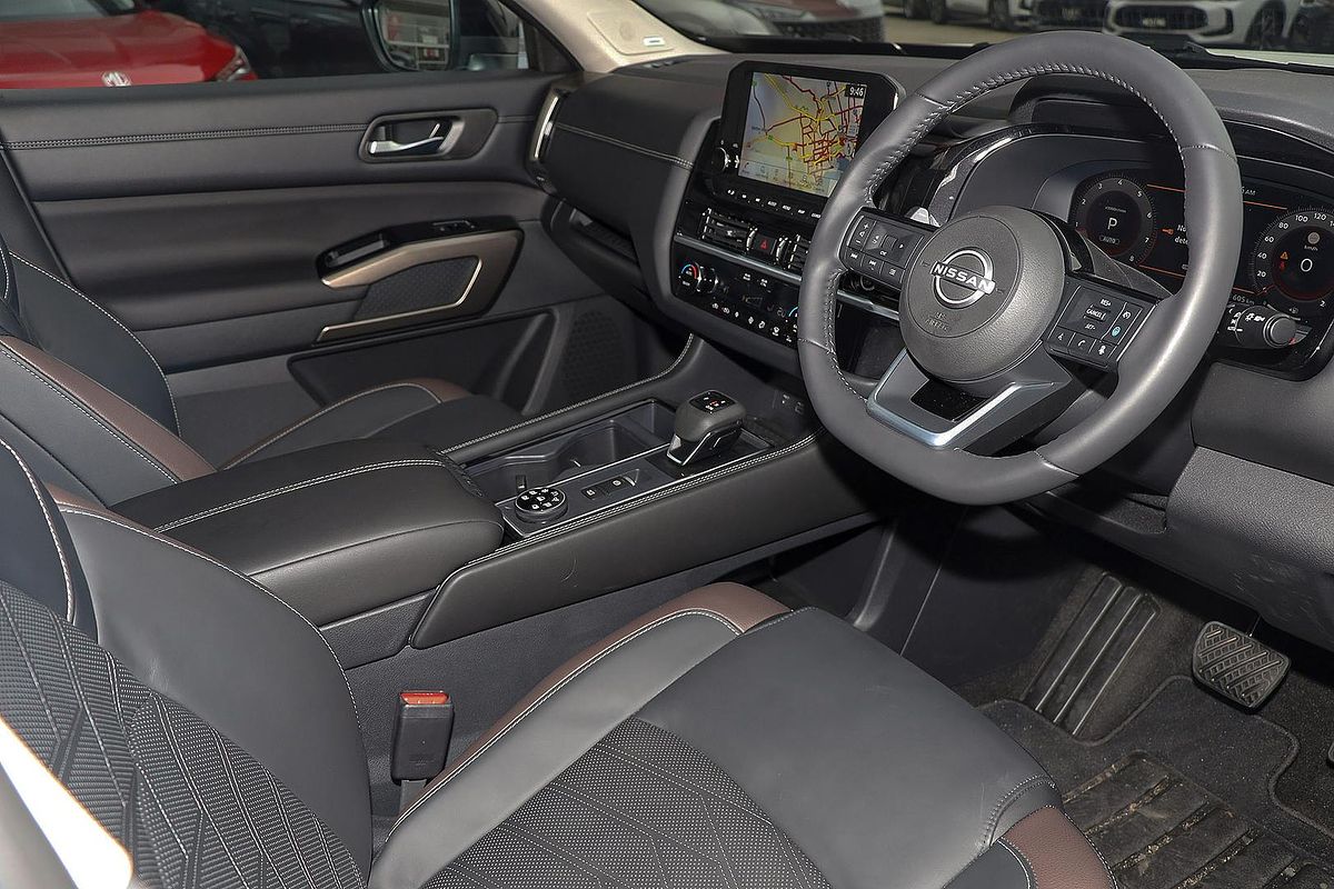 2023 Nissan Pathfinder Ti-L R53