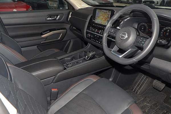 2023 Nissan Pathfinder Ti-L R53