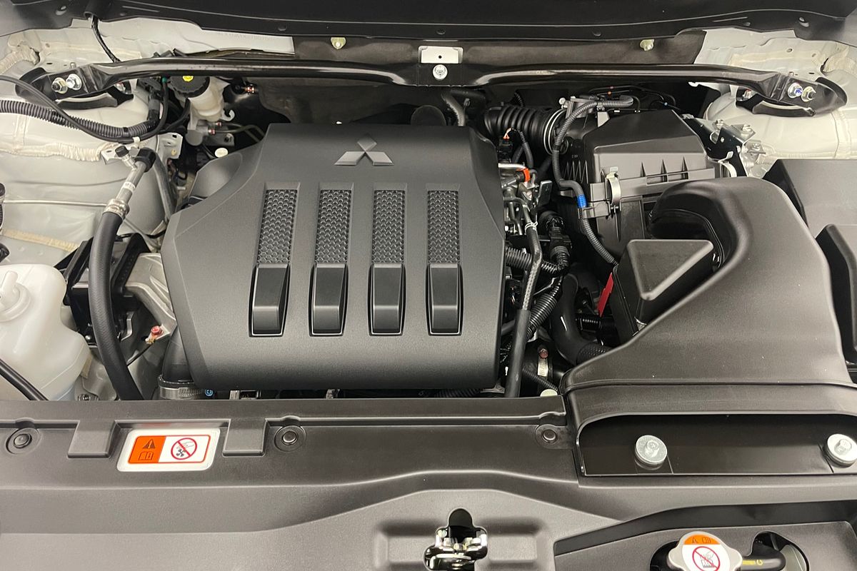 2024 Mitsubishi Eclipse Cross ES YB