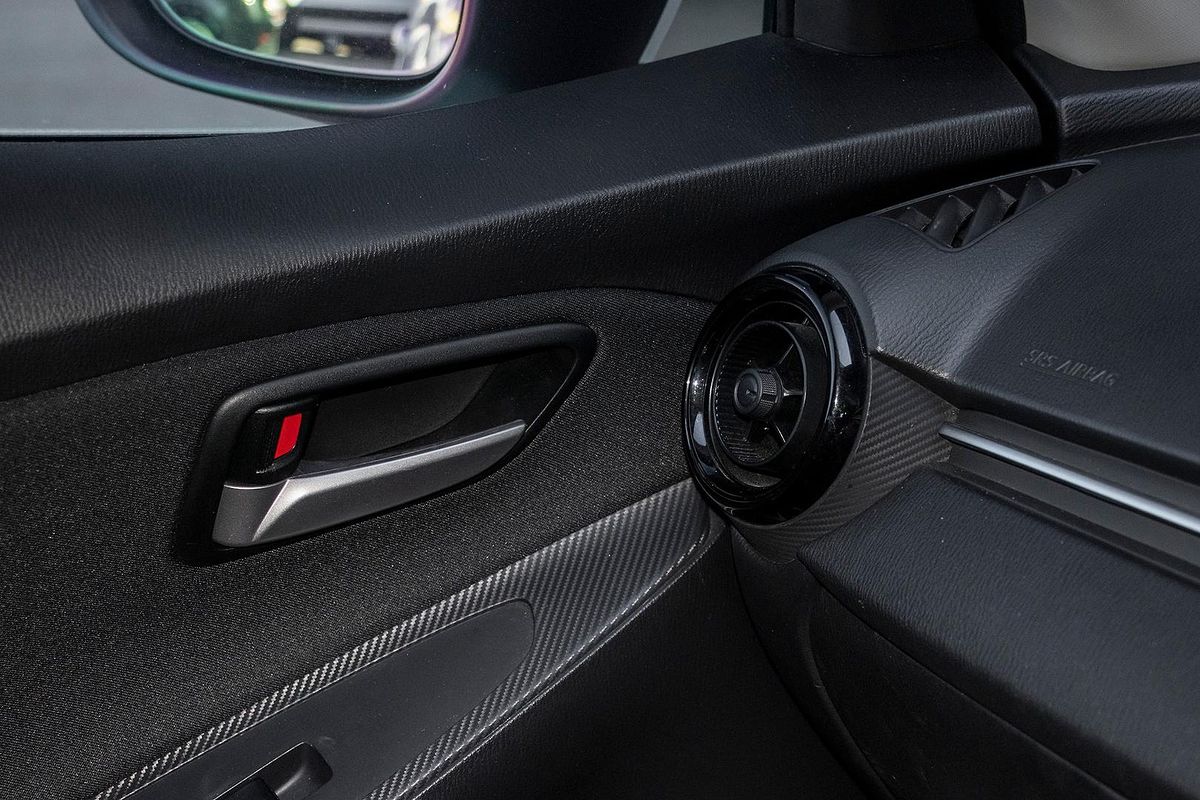 2017 Mazda 2 Neo DJ Series