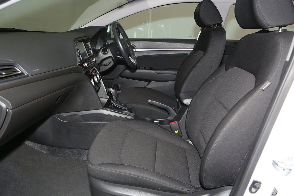 2019 Hyundai Elantra Active AD.2