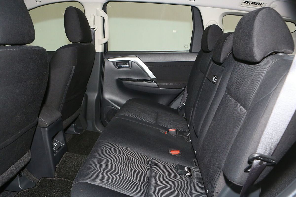 2024 Mitsubishi Pajero Sport GLX QF