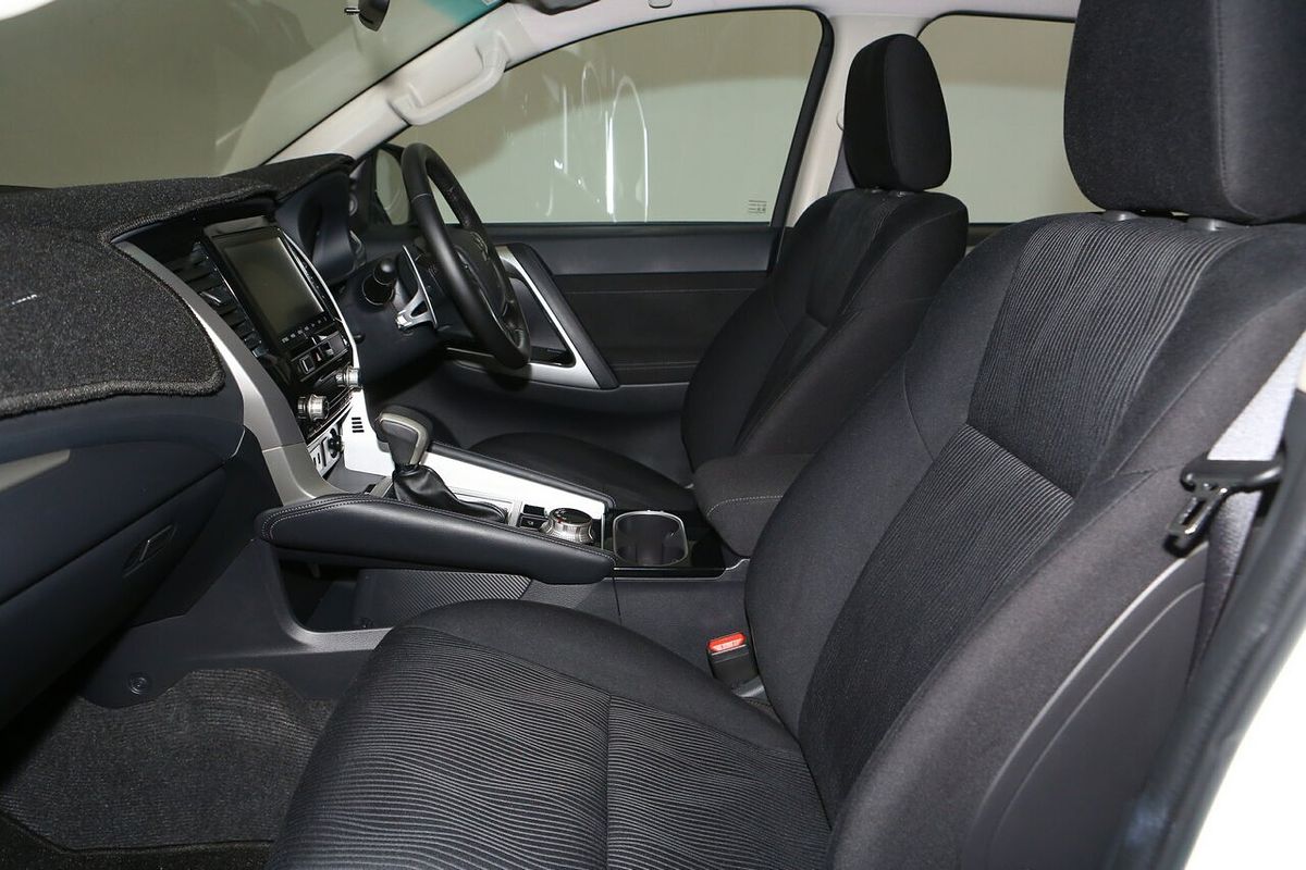2024 Mitsubishi Pajero Sport GLX QF