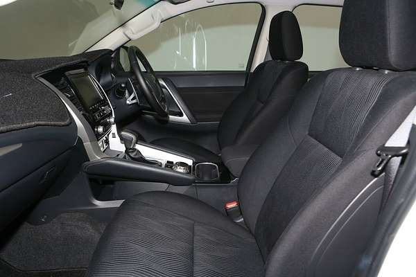 2024 Mitsubishi Pajero Sport GLX QF