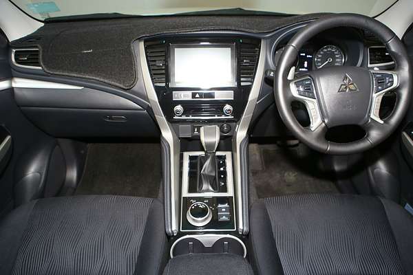 2024 Mitsubishi Pajero Sport GLX QF