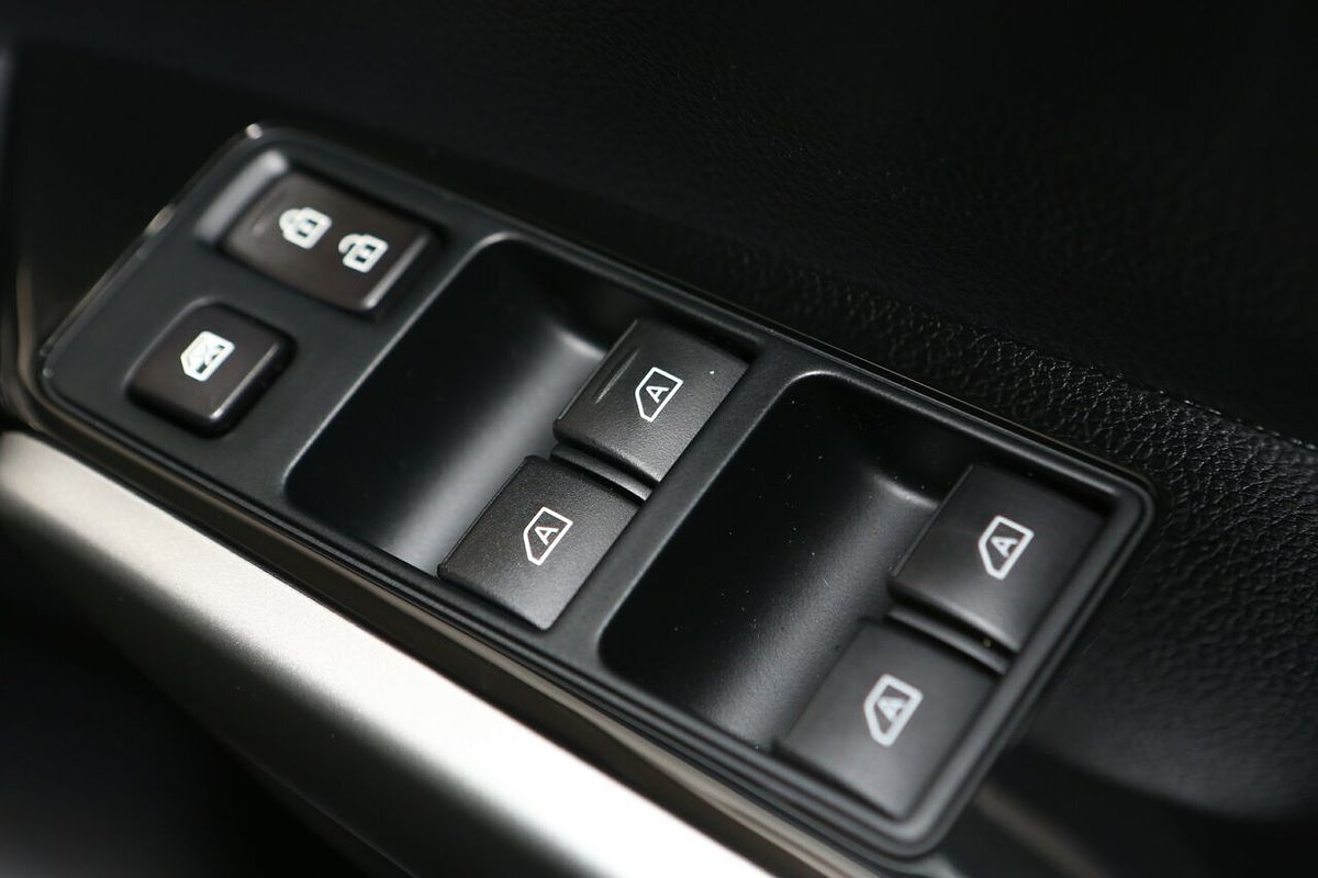 2024 Mitsubishi Pajero Sport GLX QF