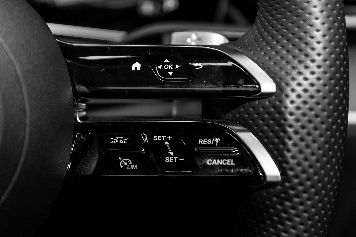 2024 Mercedes-Benz C-Class C300 W206