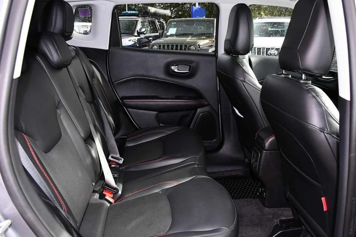 2021 Jeep Compass Trailhawk M6