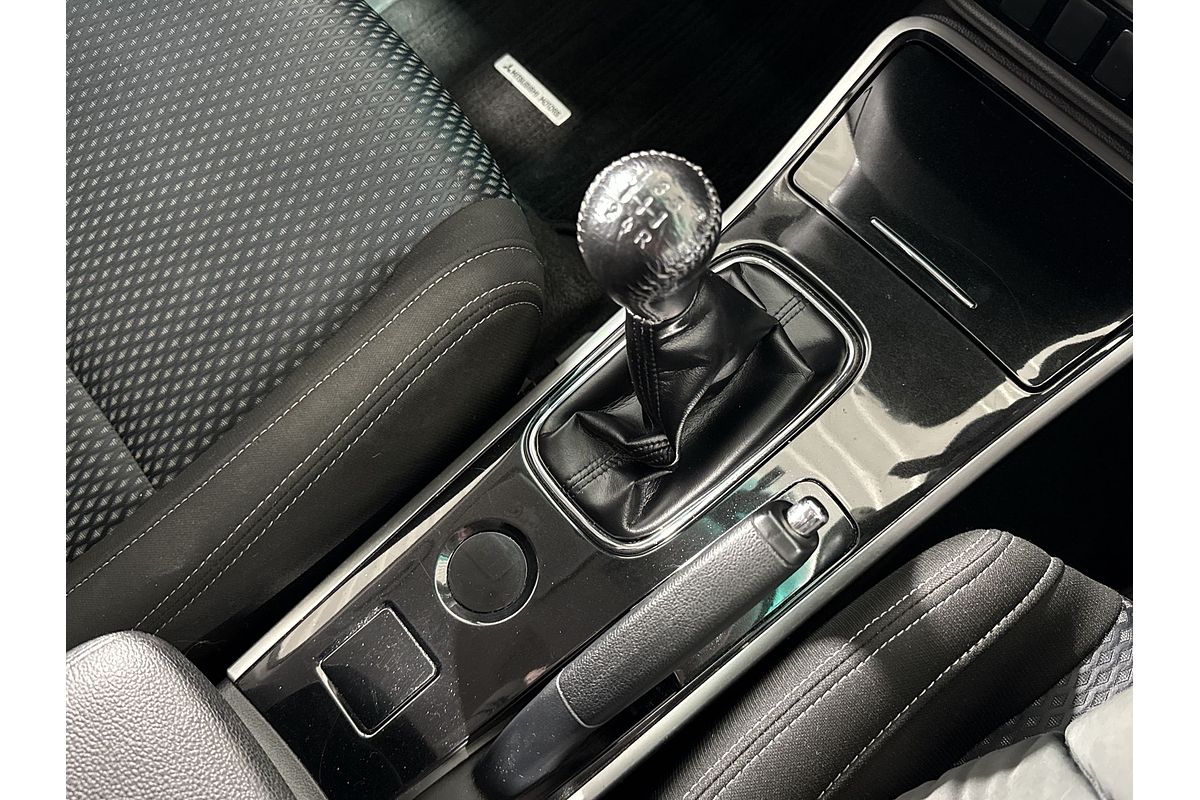 2017 Mitsubishi Outlander ES ZL