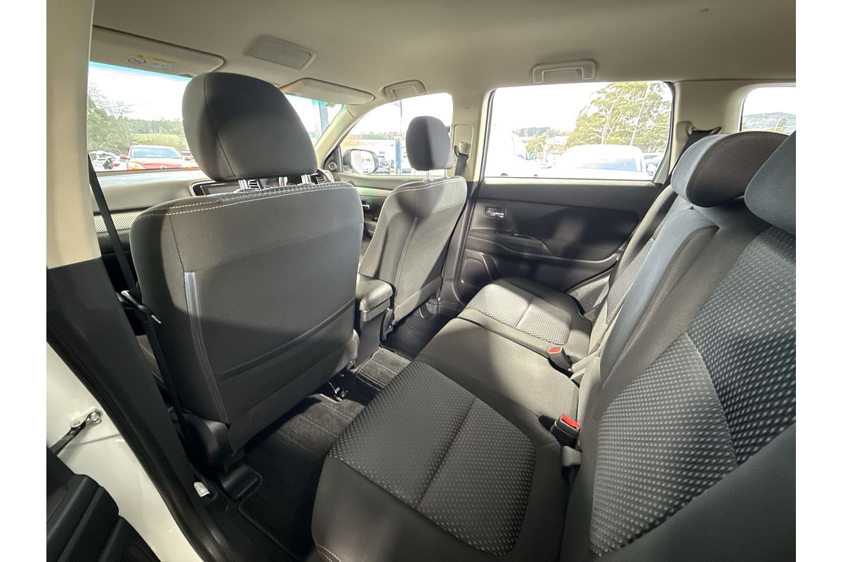 2017 Mitsubishi Outlander ES ZL