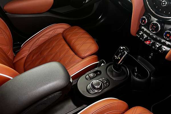 2023 MINI Hatch Cooper S Classic F55 LCI-2
