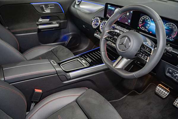2025 Mercedes-Benz GLA-Class GLA200 H247