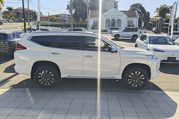 2022 Mitsubishi Pajero Sport GLS QF