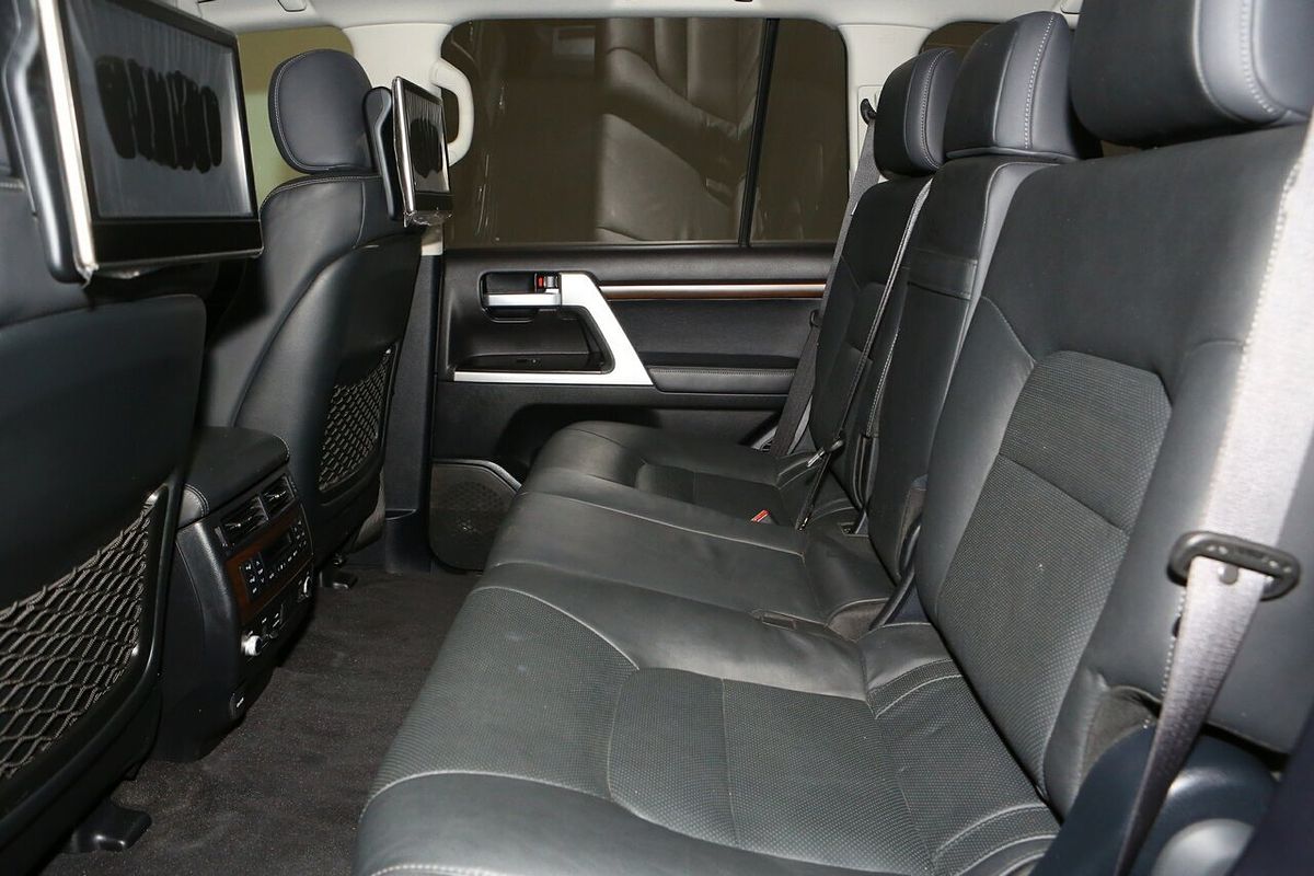 2019 Toyota Landcruiser Sahara VDJ200R
