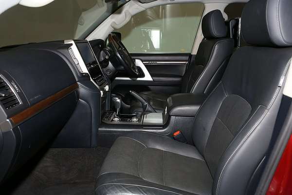 2019 Toyota Landcruiser Sahara VDJ200R