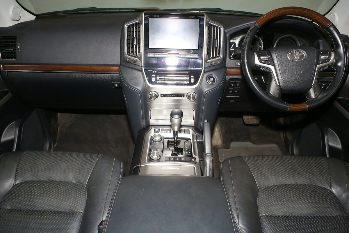 2019 Toyota Landcruiser Sahara VDJ200R