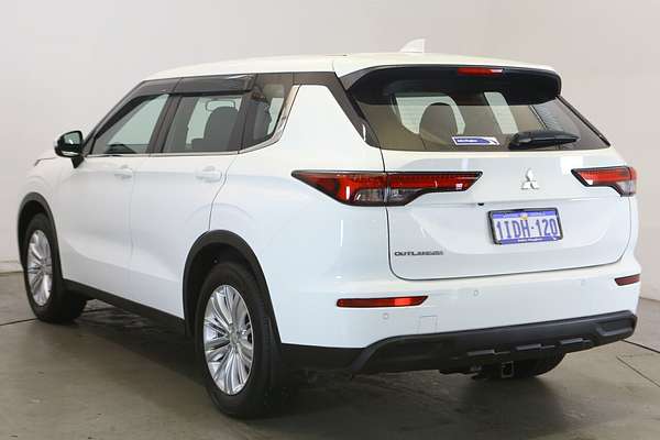 2022 Mitsubishi Outlander ES ZM