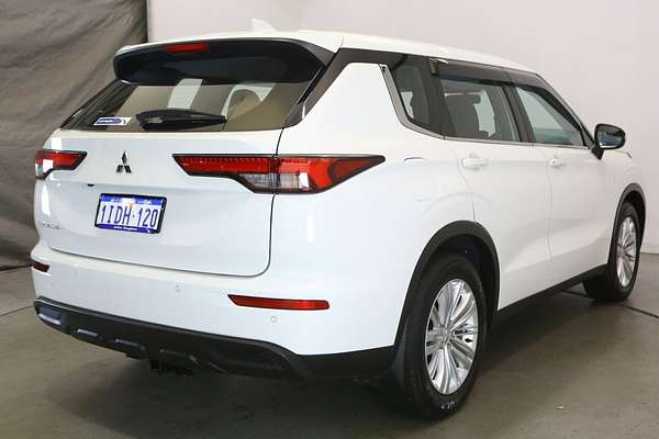 2022 Mitsubishi Outlander ES ZM