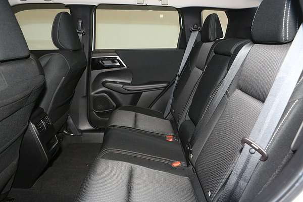 2022 Mitsubishi Outlander ES ZM