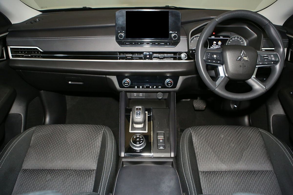 2022 Mitsubishi Outlander ES ZM