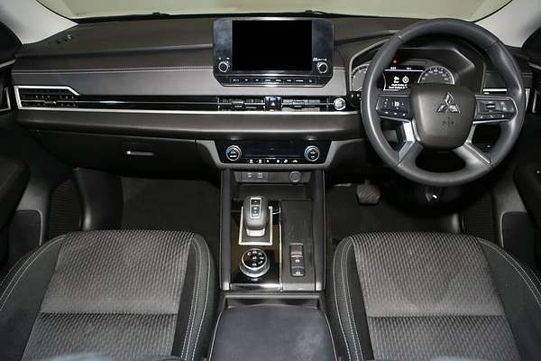 2022 Mitsubishi Outlander ES ZM