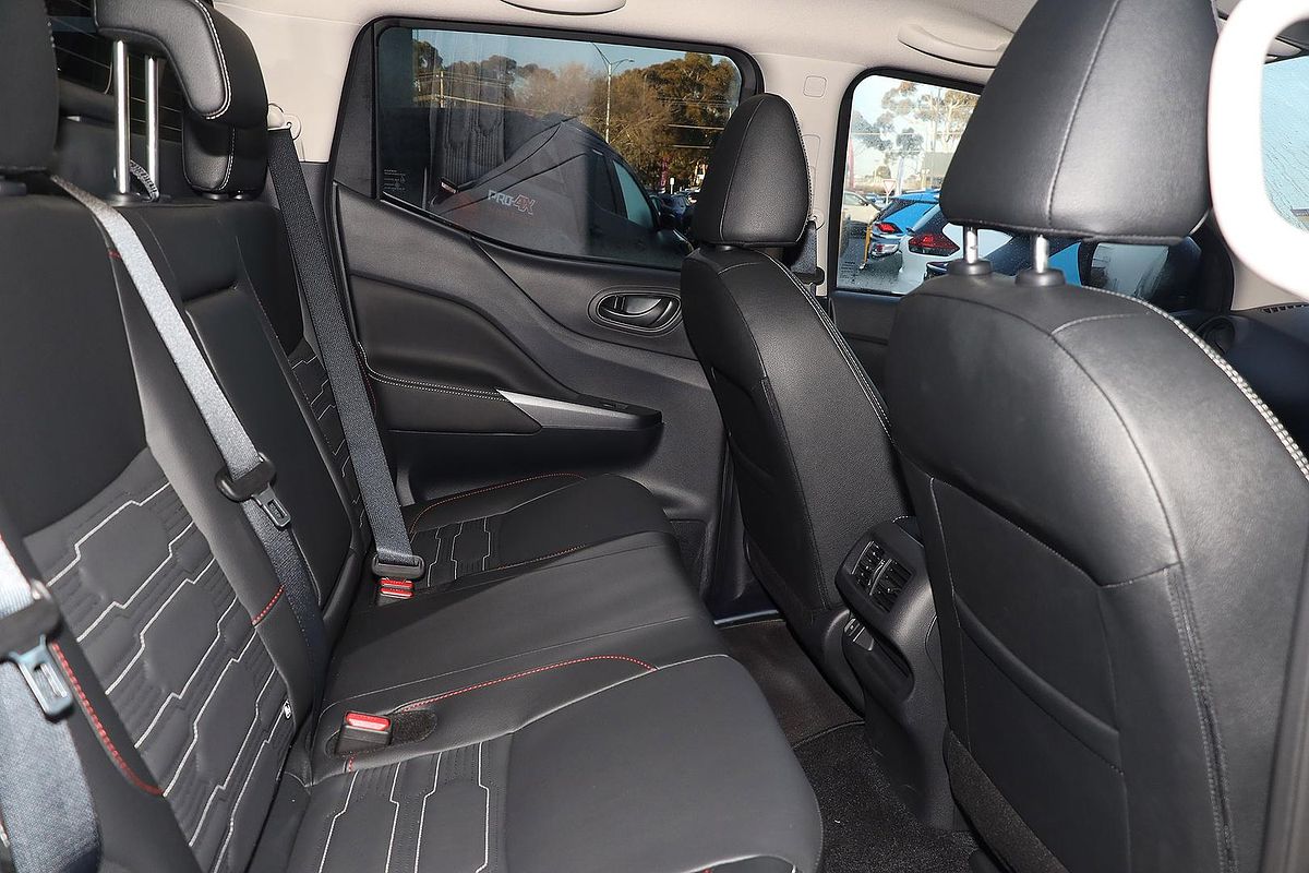 2025 Nissan Navara PRO-4X D23 4X4