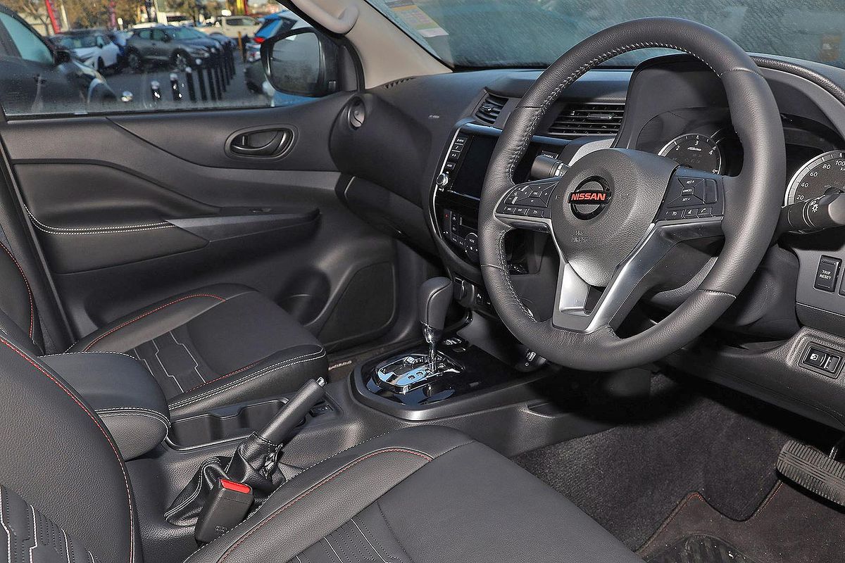 2025 Nissan Navara PRO-4X D23 4X4
