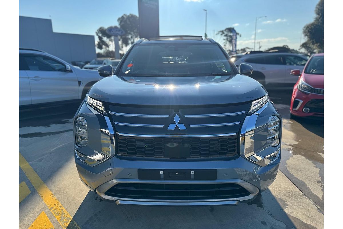 2025 Mitsubishi Outlander Exceed ZM
