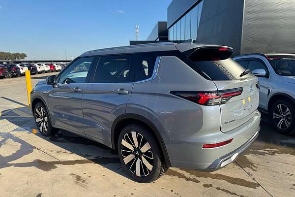 2025 Mitsubishi Outlander Exceed ZM