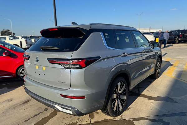 2025 Mitsubishi Outlander Exceed ZM