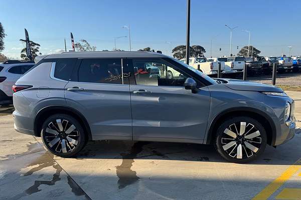 2025 Mitsubishi Outlander Exceed ZM