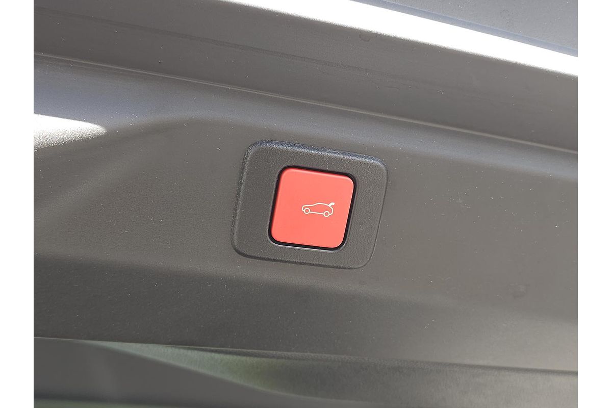 2025 Peugeot 3008 GT Premium Hybrid P64